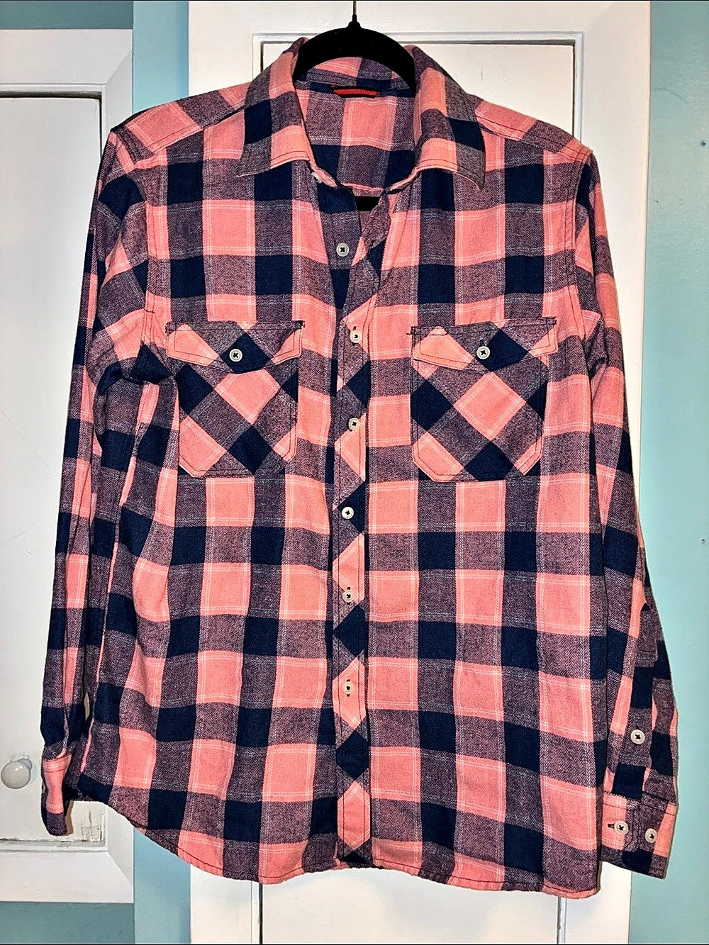 Design In Italy Men's Pink & black medium flannel